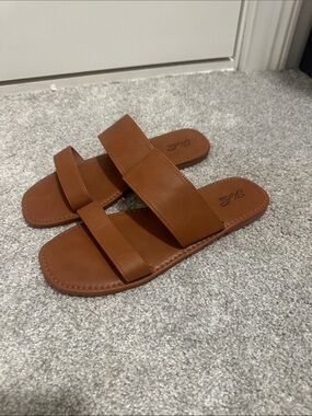Amazon Brown Double Strap Slide Sandals